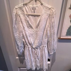 Size M white joie dress. Long sleeves.